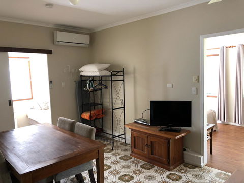 Montville Holiday Apartments - Holiday Jervis Bay 16