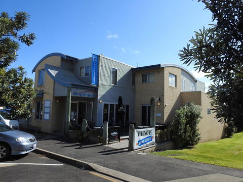 Waves Luxury Suites - Holiday Jervis Bay 3