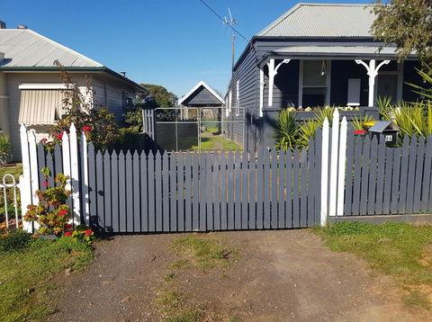 Welcome Stranger Cottage - Holiday Jervis Bay 1