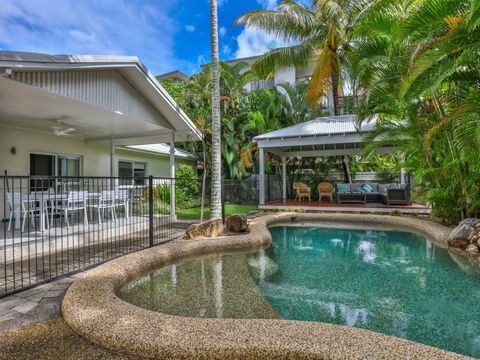 Whitehouse - Palm Cove - Holiday Jervis Bay 2