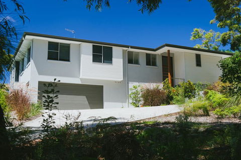 YARINGA - Retreat Style Accomodation With Swimming Pool - Holiday Jervis Bay 1