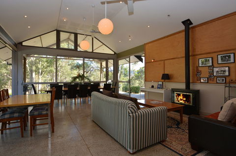 Elfin Hill Vineyard Accommodation - Holiday Jervis Bay 0