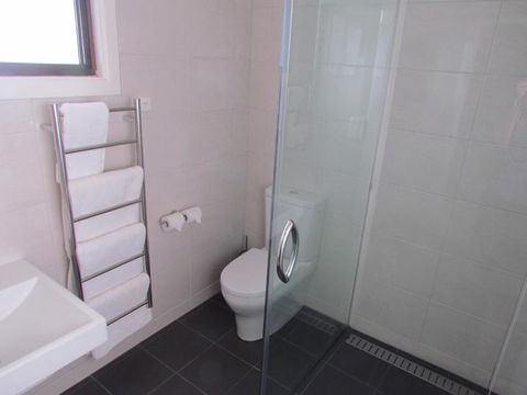 Augathella Motel & Caravan Park - Holiday Jervis Bay 1