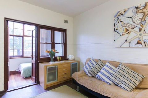 B3 Crawley Apartment 1 BRM & Sleepout Near UWA - Holiday Jervis Bay 3