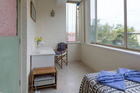 B6 Crawley Apartment 1 BRM & Sleepout Near UWA - Holiday Jervis Bay 4