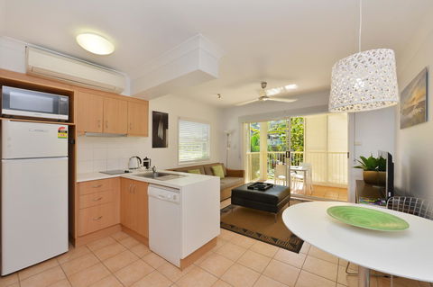 Port Douglas Apartments - Adults Only Oasis - Holiday Jervis Bay 0