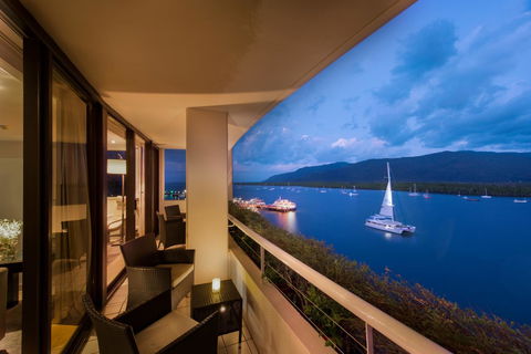 Hilton Cairns - Holiday Jervis Bay 20