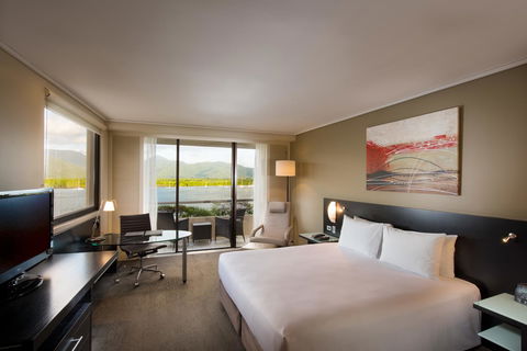 Hilton Cairns - Holiday Jervis Bay 7