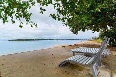 Fishing And Swimming At Your Doorstep - Sylvan Beach Esp, Bellara - Holiday Jervis Bay 1