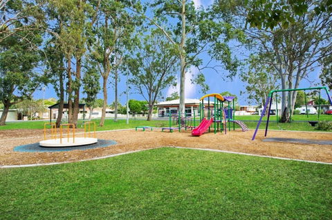 Fishing And Swimming At Your Doorstep - Sylvan Beach Esp, Bellara - Holiday Jervis Bay 12