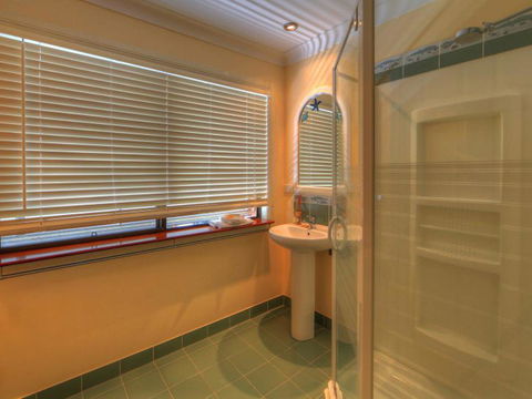 Belle Vue Beach House By Discover Stradbroke - Holiday Jervis Bay 5
