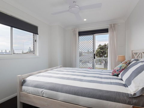 'Birubi Breezes', 2/7 Fitzroy St - Large Duplex With Air Conditioning, WIFI & Only 5 Minute Walk To The Beach - Holiday Jervis Bay 3