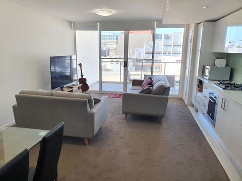 (just Listed) Bolton St 1br 350m Walk To Newcastle Beach +++ Wifi End Eand - Holiday Jervis Bay 3