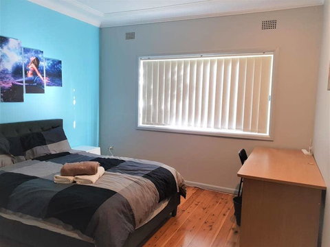 1 Double Quaint Private Room Near Public Bus Transport - SHAREHOUSE - Holiday Jervis Bay 0