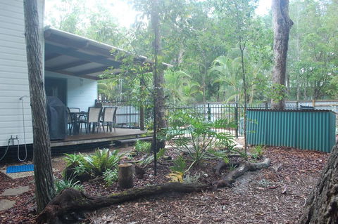 1 Naiad Court - Lowset Family Home With Swimming Pool And Covered Deck. Pet Friendly - Holiday Jervis Bay 2