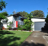 10 Double Island Drive - Modern family home centrally located swimming pool  outdoor area - Holiday Jervis Bay