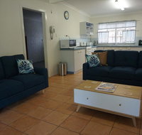 11 Bomburra Court - Rainbow Beach Comfortable Beach House Plenty of boat parking - Holiday Jervis Bay