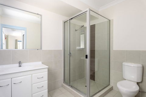 12 Ibis Court - Highset Beach House With Natural Bushland Gardens And Covered Decks - Holiday Jervis Bay 2