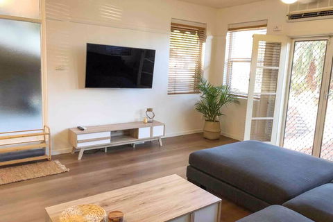 2 Bedroom, SHORT Walk To CBD,BEACH And DARBY ST - Holiday Jervis Bay 0