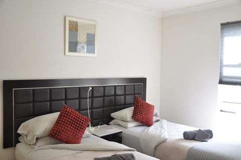 230M Hurstville Station Apartment - Holiday Jervis Bay 2