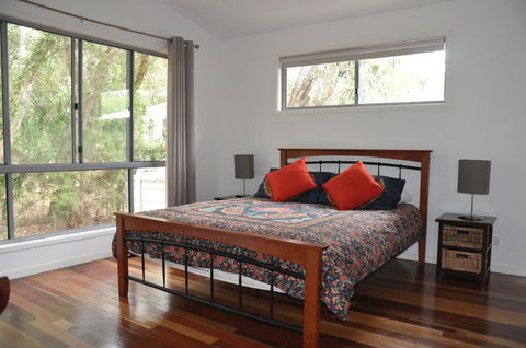 24 Esprit Drive - Beach Home With Open Plan Living And Walking Distance To Beach - Holiday Jervis Bay 3
