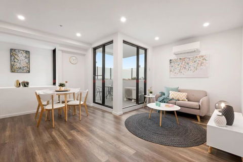 Boutique Heidelberg Heights 2BR Apartment 105 - Holiday Jervis Bay 0
