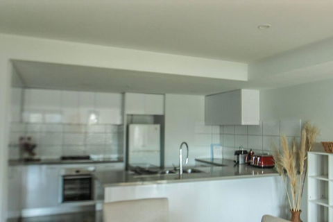 Boutique Heidelberg Heights 2BR Apartment - G01 - Holiday Jervis Bay 3