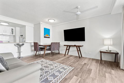 Cairns Central Plaza Apartment Hotel Official - Holiday Jervis Bay 3