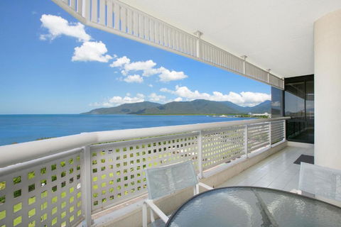 Cairns Ocean View Apartment - Holiday Jervis Bay 2