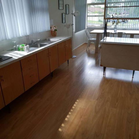 CAMPBELLTOWN HOLIDAY HOME 3 BED + FREE PARKING NCA039 - Holiday Jervis Bay 2