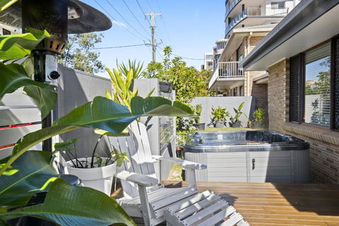 CARAVAN, BOAT & PET Friendly - RIGHT ON THE BORDER - Holiday Jervis Bay 1