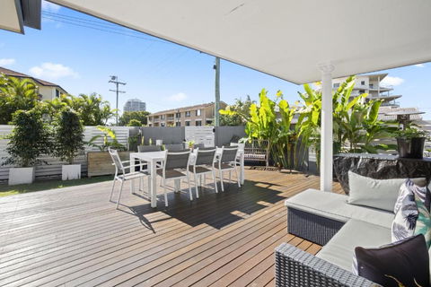 CARAVAN, BOAT & PET Friendly - RIGHT ON THE BORDER - Holiday Jervis Bay 0