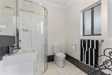 Cadell Street Apartments Goolwa - Holiday Jervis Bay 4