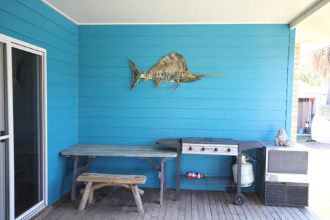 CASTAWAY BEACH HOUSE- NO Parties - NO Pets - Holiday Jervis Bay 4