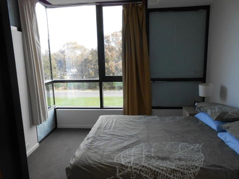 CBD ARTments In Cultural Precinct - Holiday Jervis Bay 3