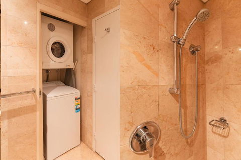 CBD Executive Apartment Right By The Harbour - Holiday Jervis Bay 3