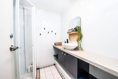 CBD Sydney - KING Suite Sussex St 2 Room 1 Parking - Holiday Jervis Bay 1