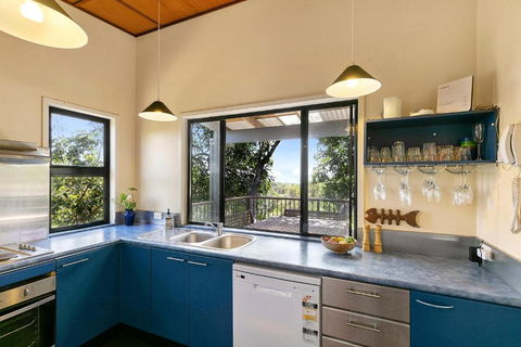 COASTING - Straddie Style Beach House - Holiday Jervis Bay 2