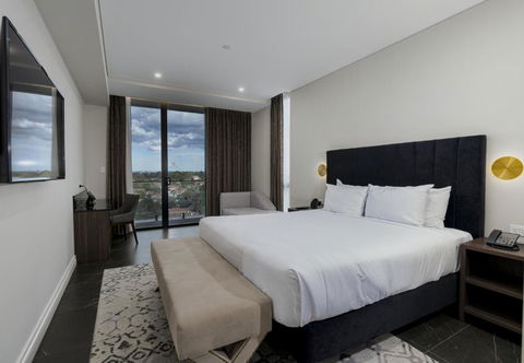Crowne Plaza Sydney Burwood, An IHG Hotel - Holiday Jervis Bay 2