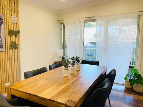 D141 Your Joyful Vacation - Holiday Jervis Bay 1