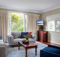 3-Bed House near Bondi Beach with Balcony Parking - Holiday Jervis Bay