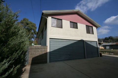 3/9 Park Road, Jindabyne - Holiday Jervis Bay 1