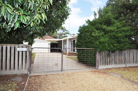 45 HALFORD - PET FRIENDLY - Holiday Jervis Bay 0