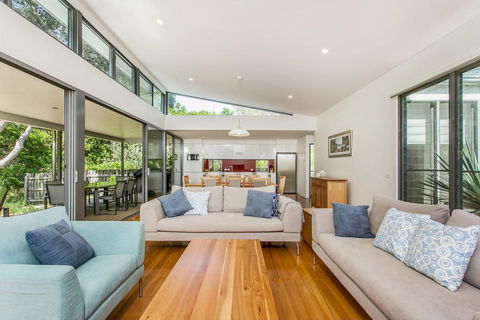 A SWEET ESCAPE - Beachfront Tranquility - Holiday Jervis Bay 2