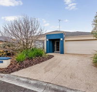 A TOUCH OF CLASS - PET FRIENDLY OUTSIDE ONLY - Holiday Jervis Bay