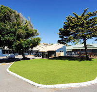 Abrolhos Reef Lodge - Holiday Jervis Bay