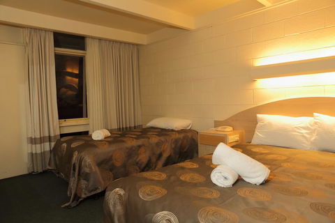Absolute Lakes Entrance Motel - Holiday Jervis Bay 1