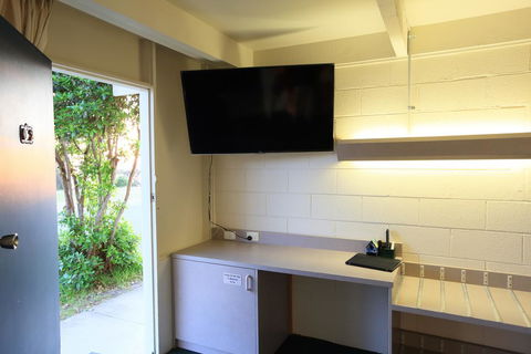 Absolute Lakes Entrance Motel - Holiday Jervis Bay 3