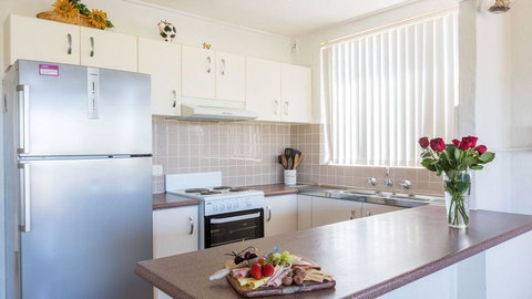 Absolute Oceanfront Cottage - Holiday Jervis Bay 2