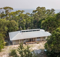 Acacia Lakehouse - The lake at your doorstep - Holiday Jervis Bay